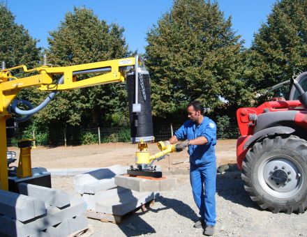 Posa cordoli con tubo di aspirazione telescopico POSE BORD\'AIR II